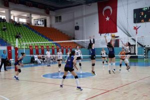 Yıldız Kızlar Voleybol Yarı Finalleri Tamamlandı
