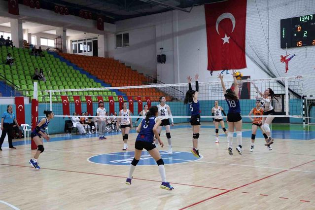 Yıldız Kızlar Voleybol Yarı Finalleri Tamamlandı