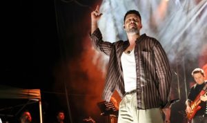 Menemen’de festival coşkusu yağmur dinlemedi